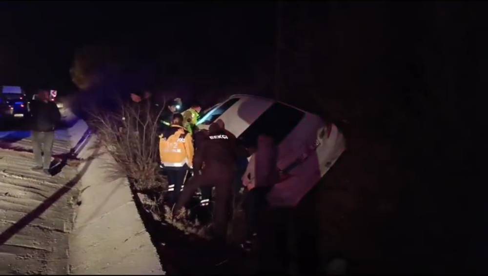 Otomobil şarampole yuvarlandı: Sürücü hayatını kaybetti