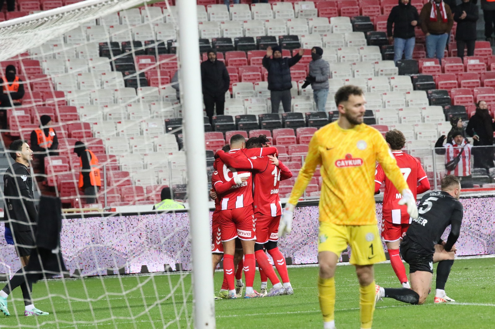 samsunspor-baskan-vekili-bilen-goztepe-581730-172157.jpg
