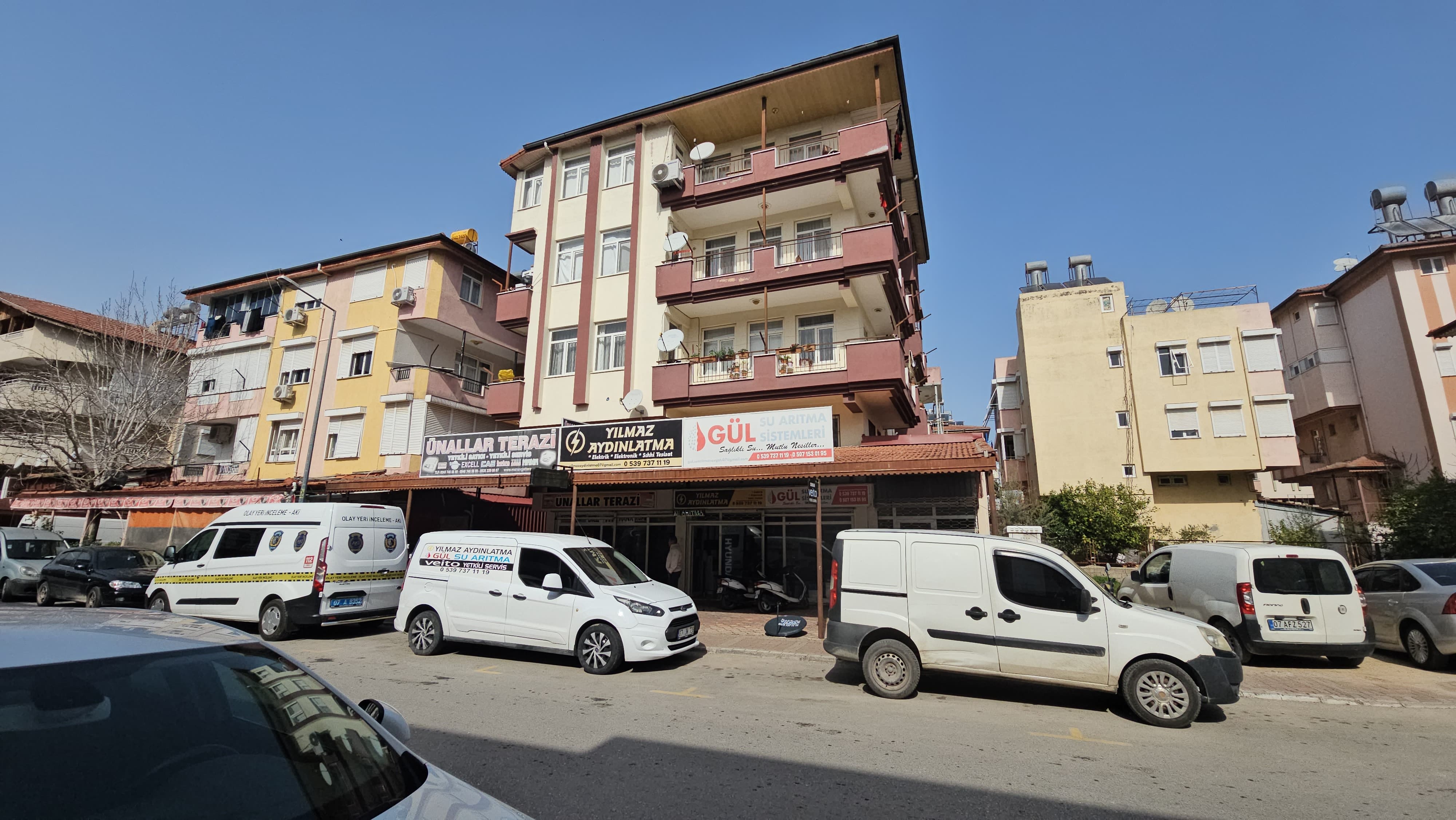 aa-20250305-37245479-37245477-antalyada-apartmanin-ucuncu-katindan-dusen-kisi-hayatini-kaybetti.jpg