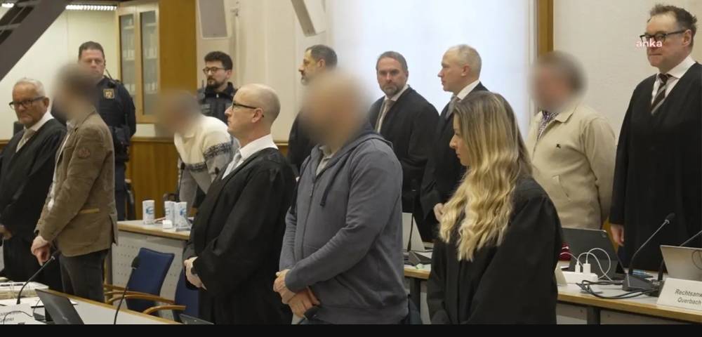 Sağlık Bakanı'nı kaçırmayı planlayan 5 kişiye hapis cezası