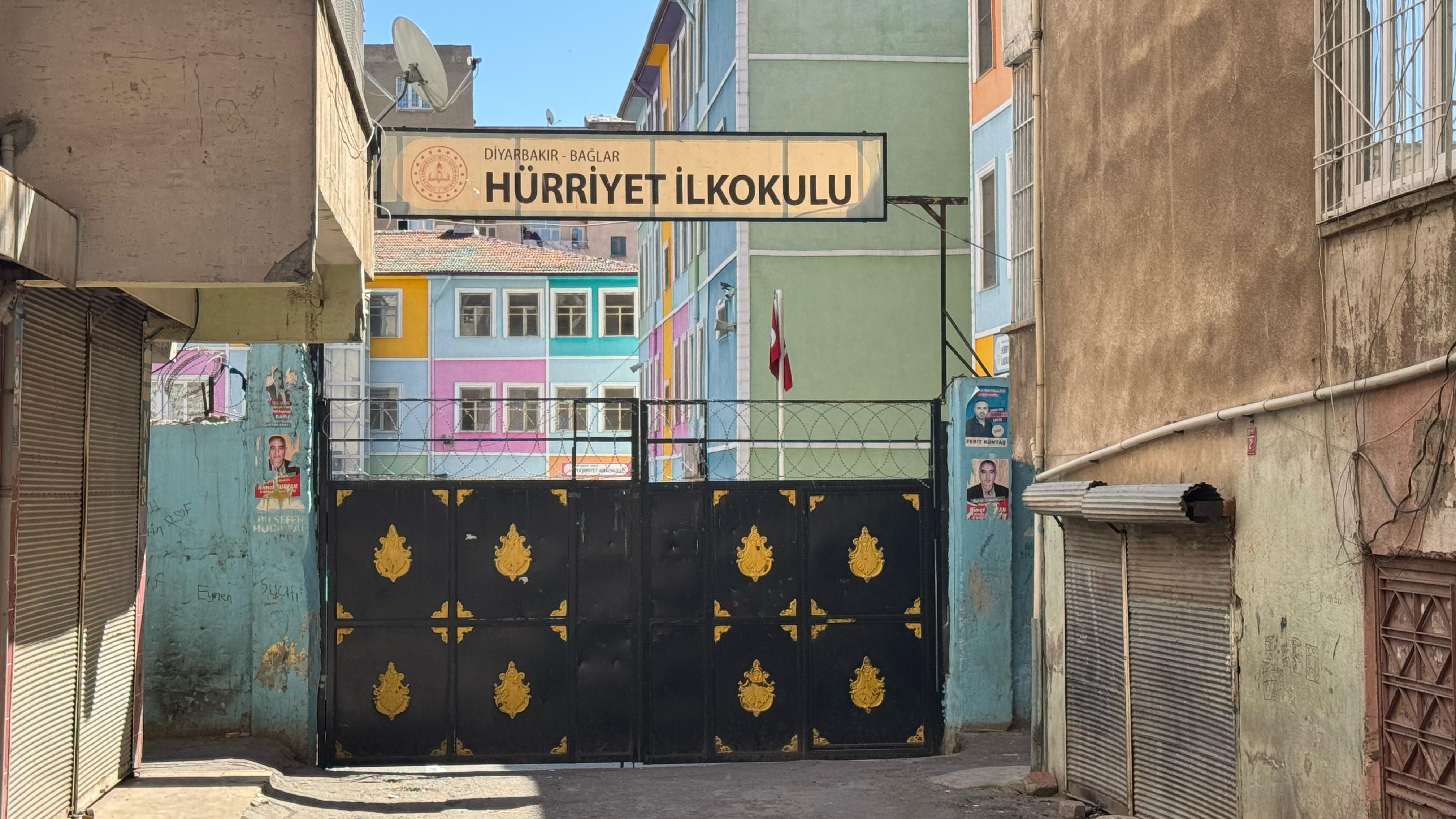 okul-cikisinda-ogretmene-yumruklu-bicak-611716-181072.jpg