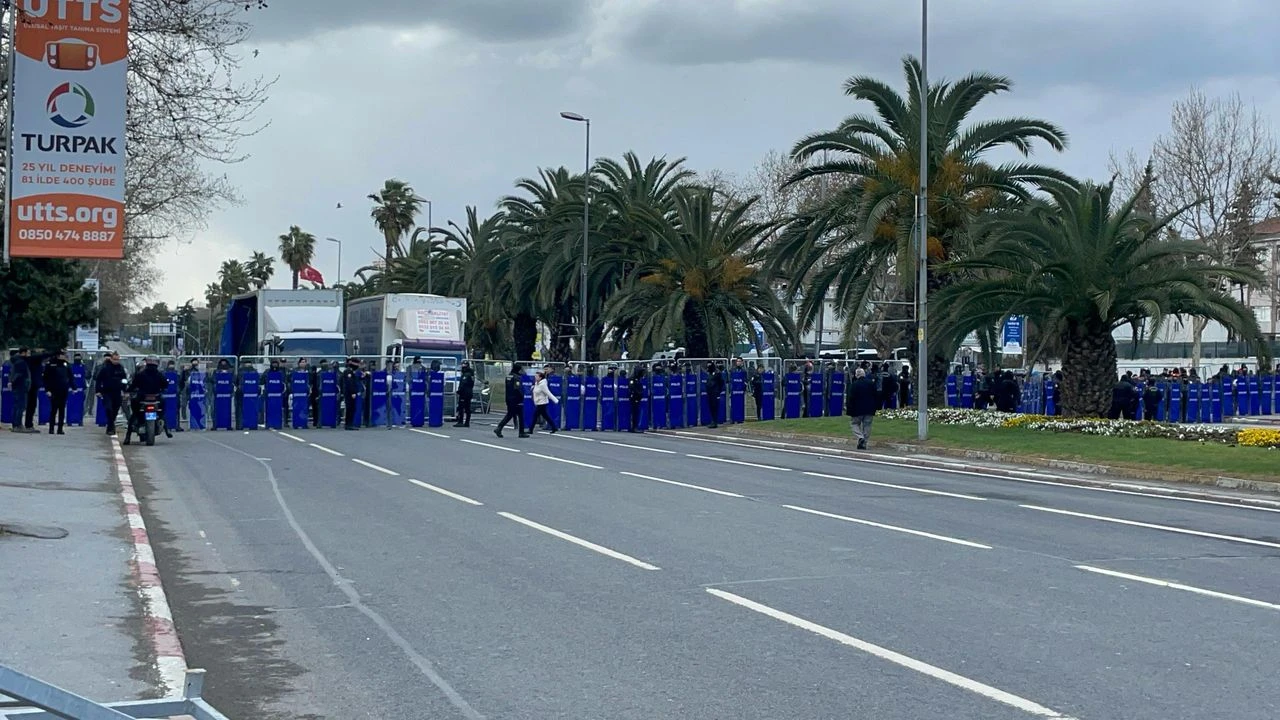 istanbul-istanbul-valiliginden-4-gun-sureyle-toplanti-ve-gosteri-yasagi-ek-vatan-caddesi-goruntusu.webp