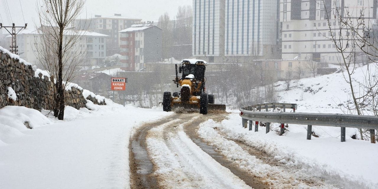 bitlisde-yollar-kapandi.jpg