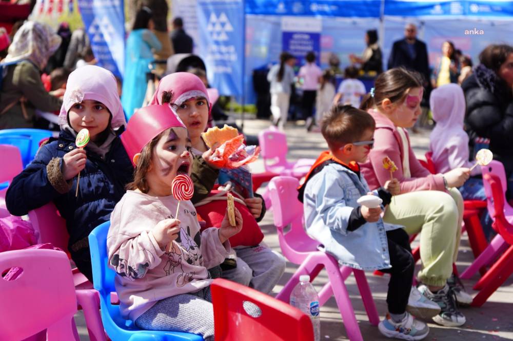 Saraçhane'de 'Özgürlük ve Demokrasi Şenliği' devam diyor
