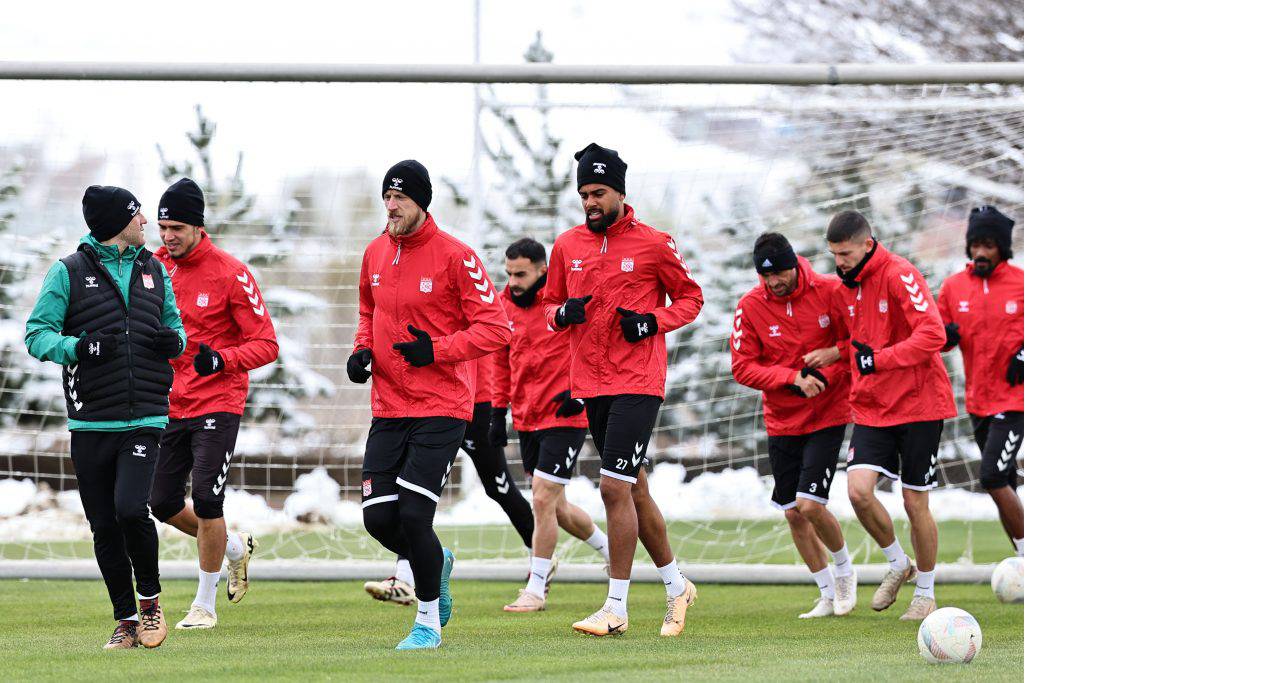 sivasspor-fenerbahce-macina-soguk-havad-651964-193166.jpg