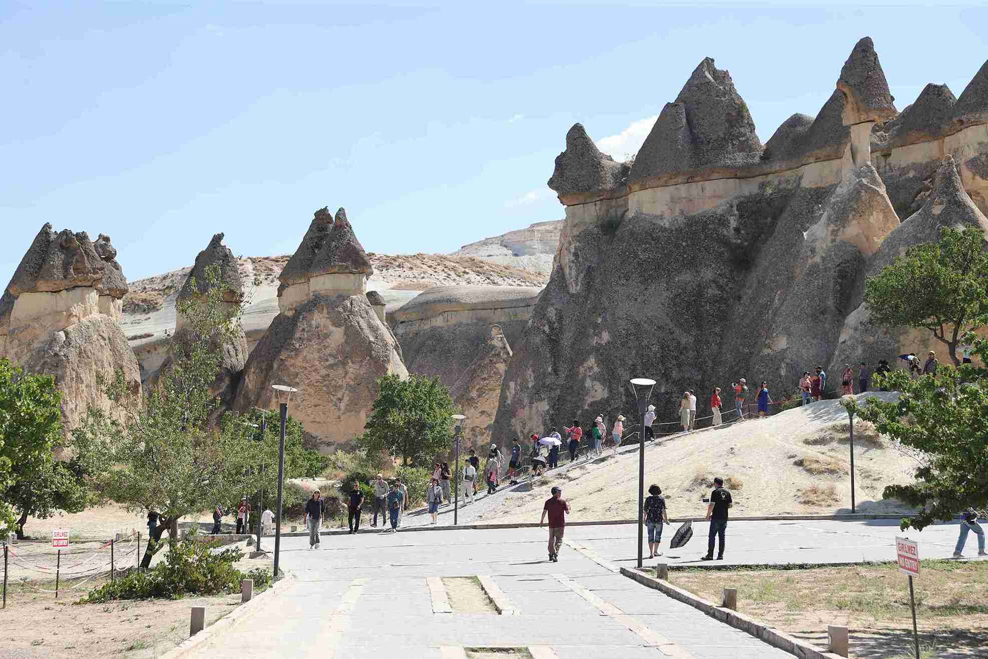 aa-20250411-37598945-37598941-kapadokyada-paskalya-bayraminda-yogunluk-bekleniyor-11zon.jpg