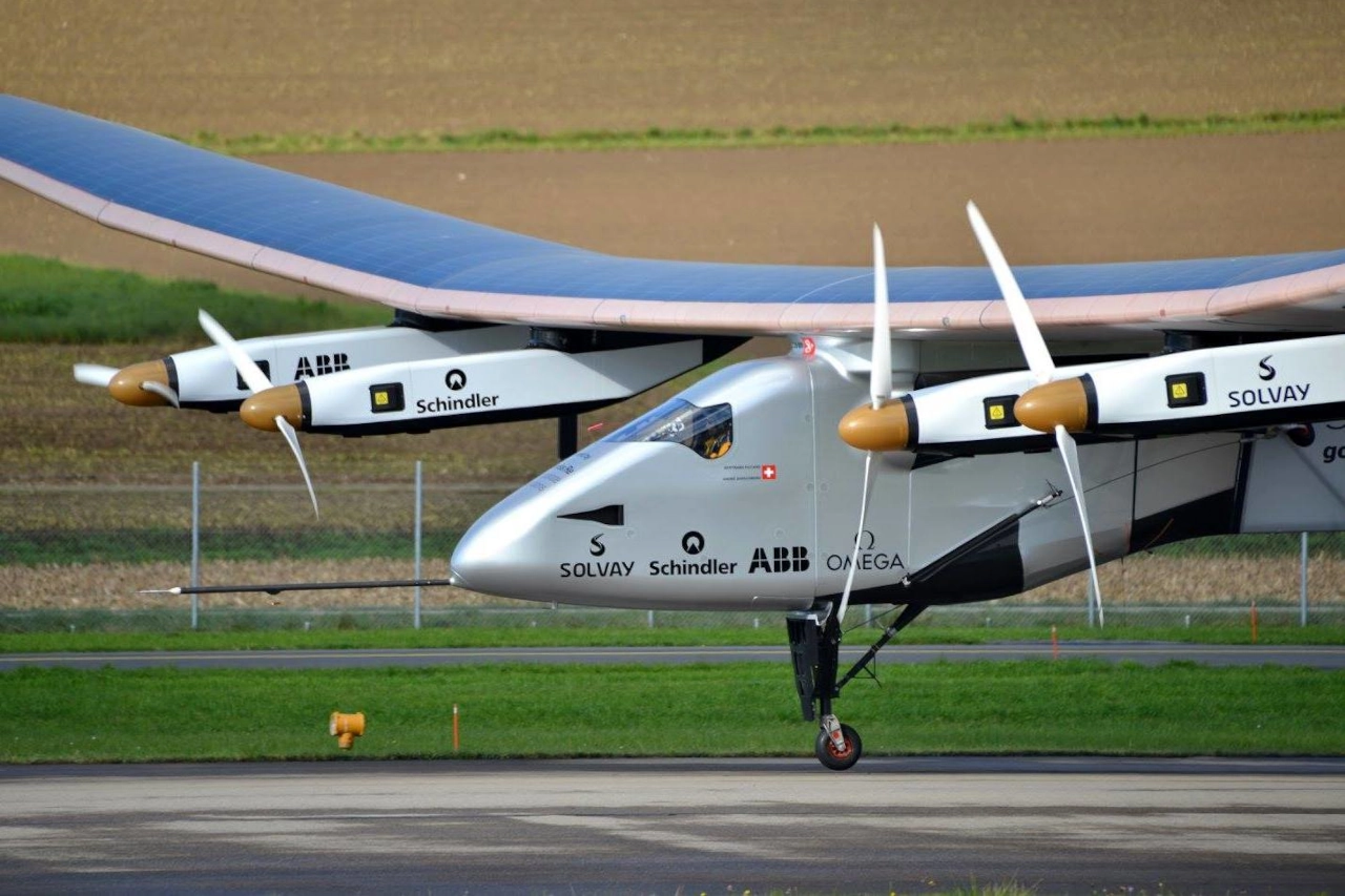 solar-impulse-si2-pilote-bertrand-piccard.webp
