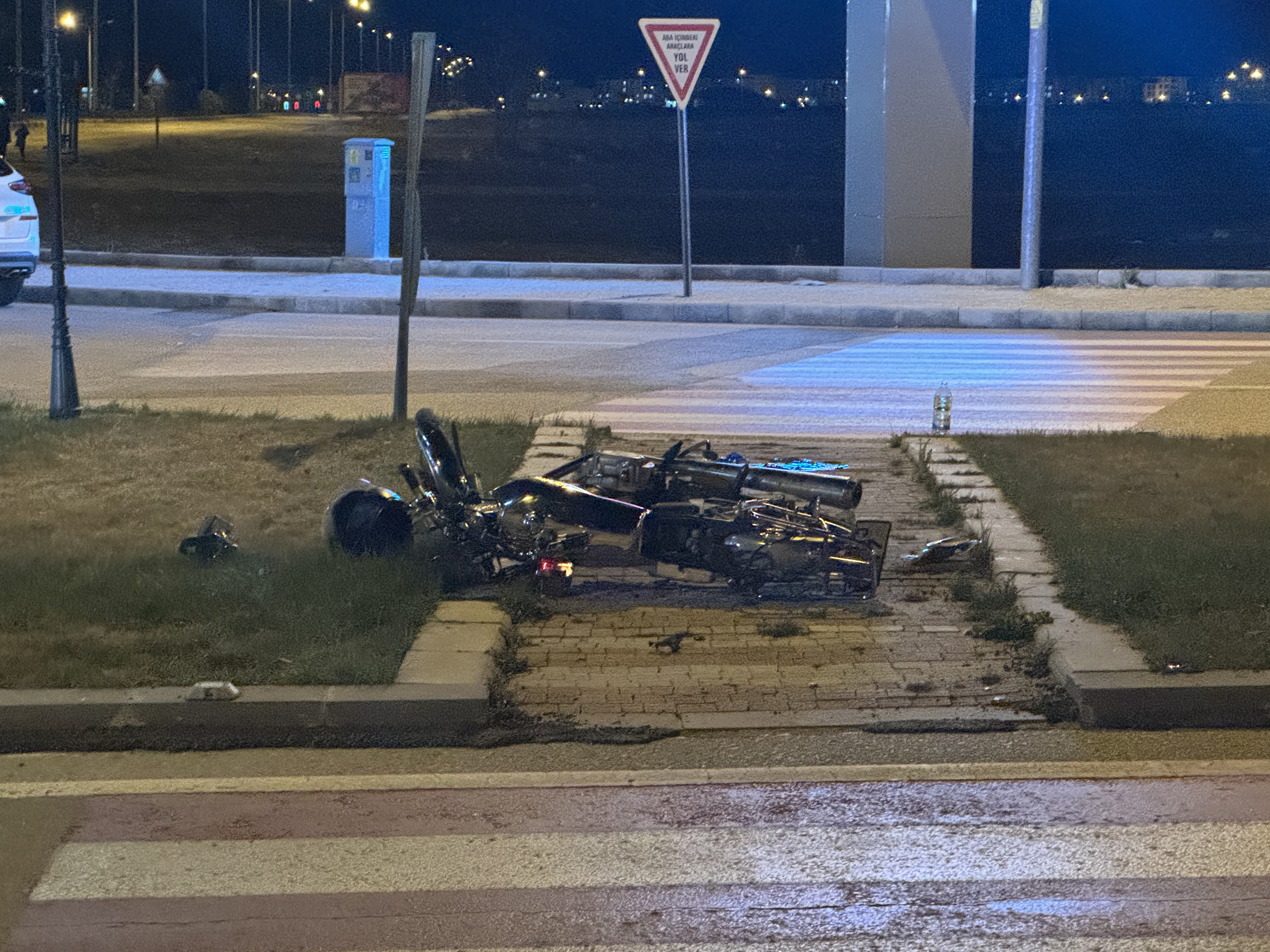 Motosiklet kazası sonrası hastaneye kaldırılan yaralılar