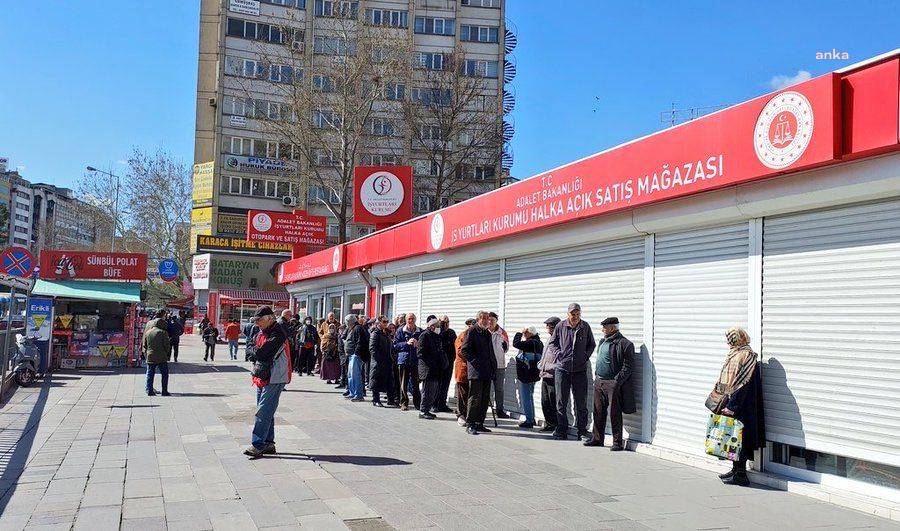 Emekli vatandaş 'ucuz yumurta' kuyruğunda: Milletvekili tepki gösterdi