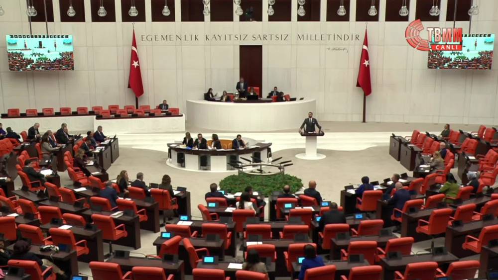 Öğrencilere ücretsiz yemek teklifi AKP-MHP oylarıyla reddedildi