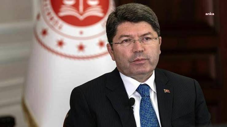 Bakan Tunç'tan Sırrı Süreyya Önder'e geçmiş olsun mesajı