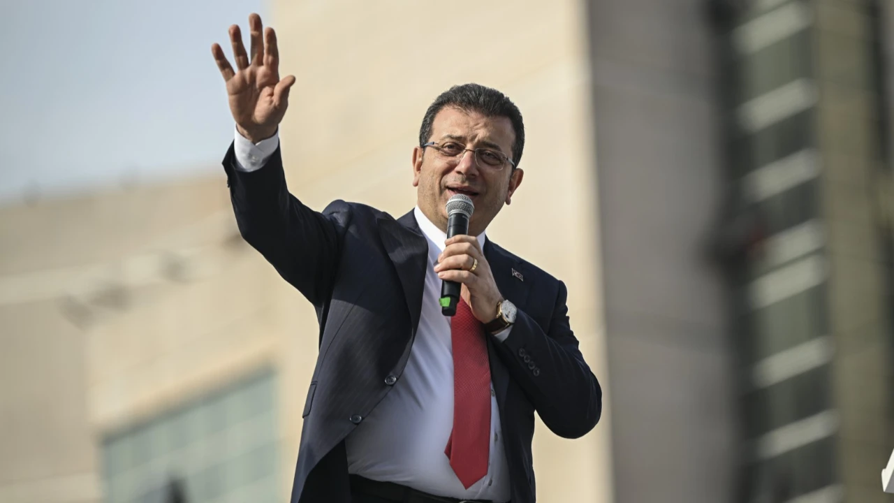 ekrem-imamoglu-turk-siyaset-tarihine-gecti-mhxa.webp