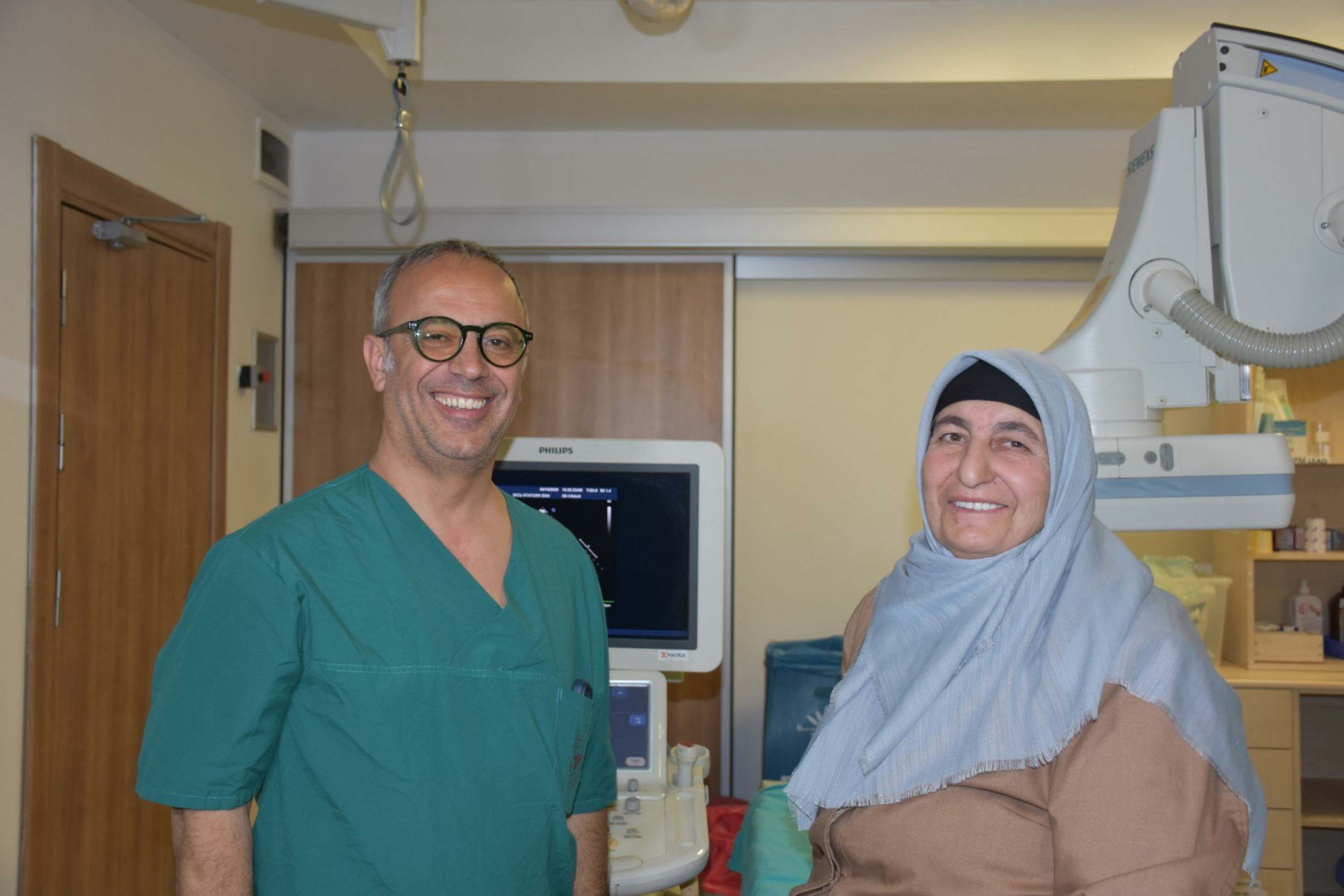 stent-takilirken-kalbi-durdu-masajla-ha-665160-197232.jpg