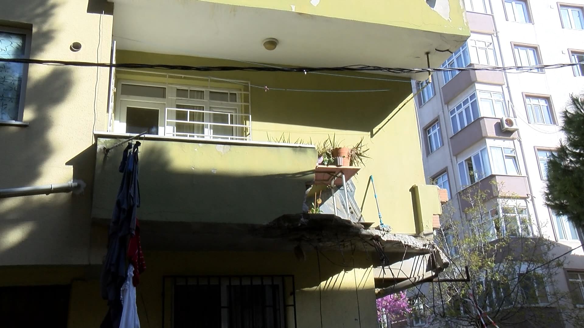 istanbul-pendikte-5-katli-binanin-1i-671629-198927.jpg
