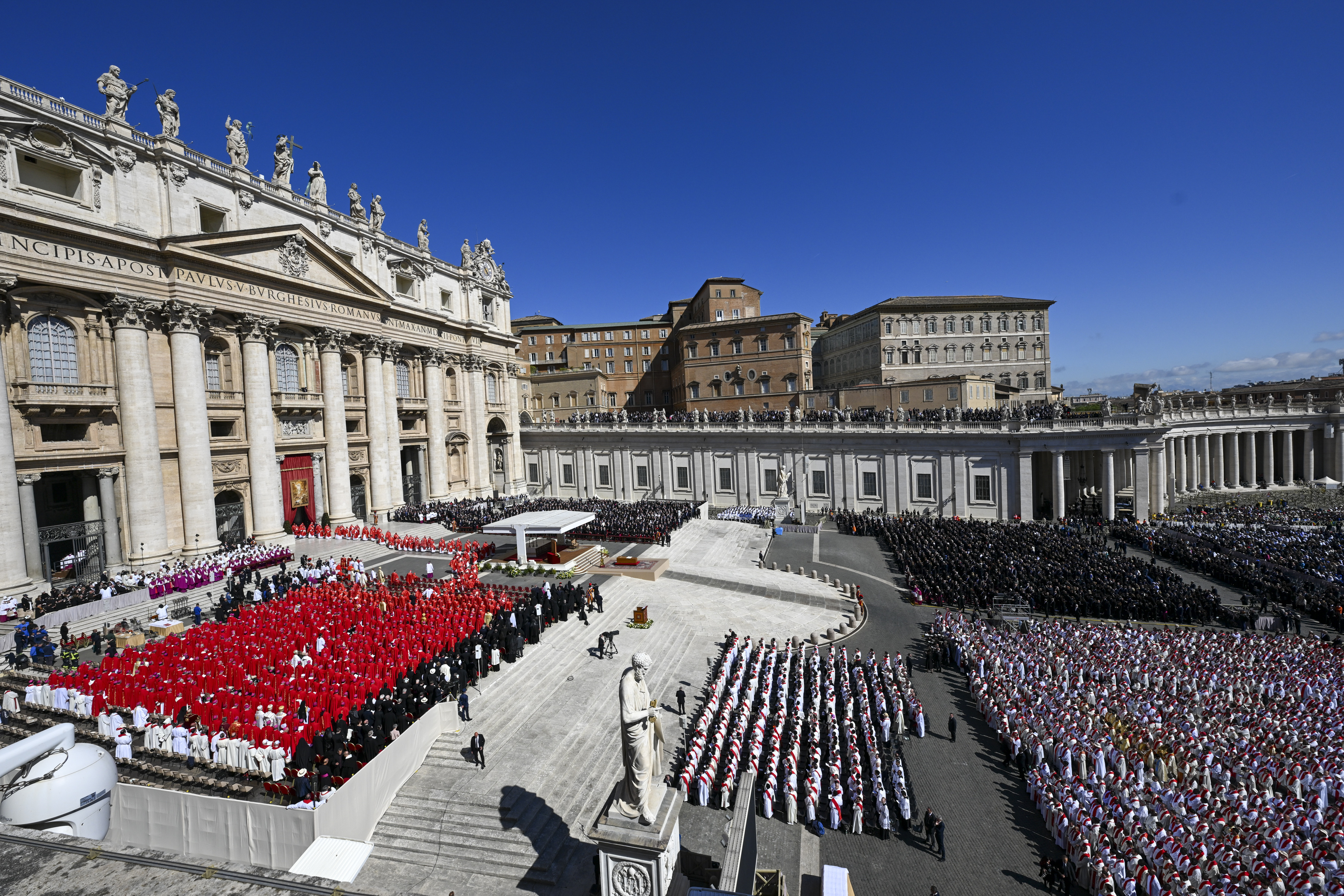 aa-20250426-37755447-37755440-papa-franciscusun-cenaze-toreni-duzenleniyor.jpg