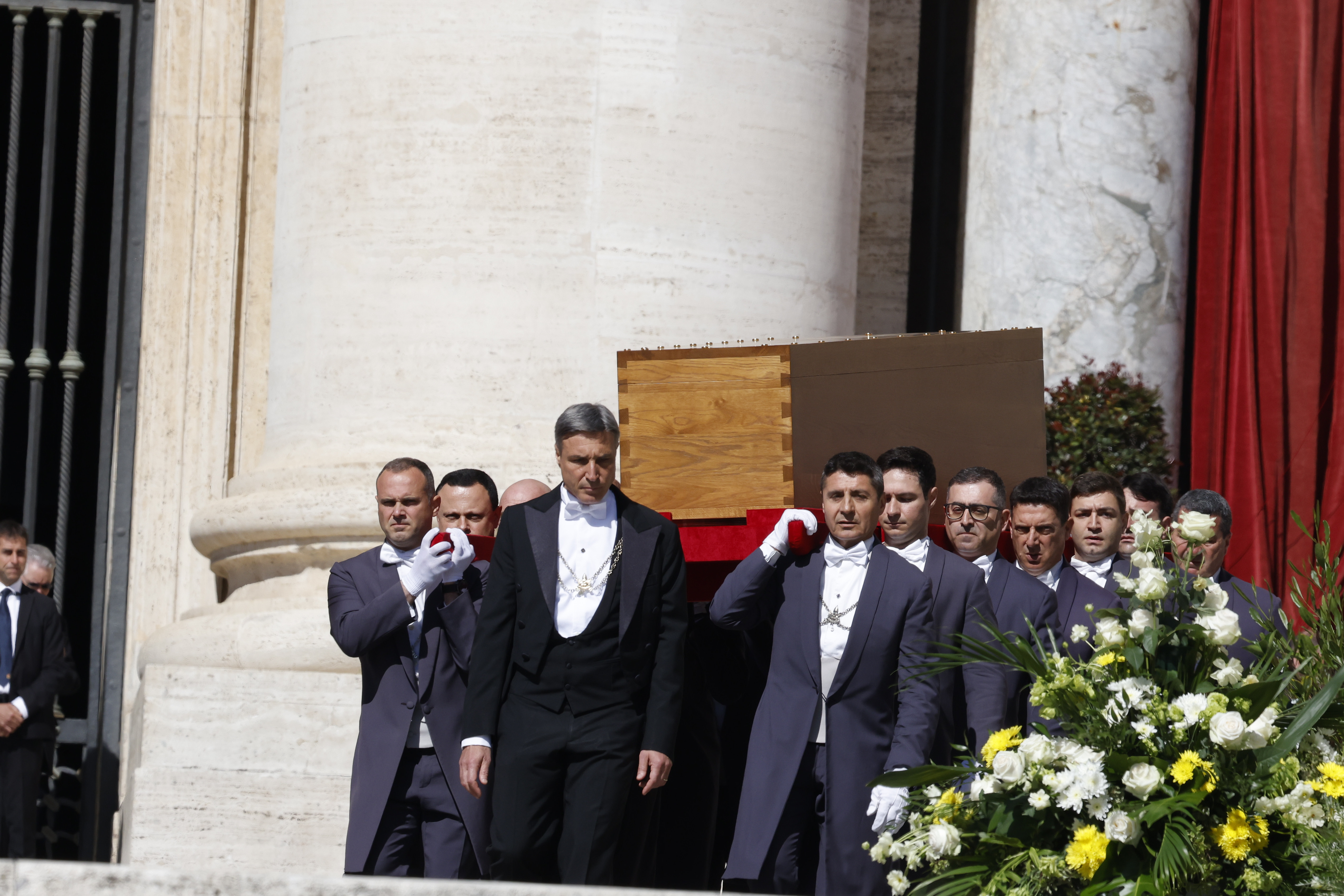 aa-20250426-37755485-37755481-papa-franciscusun-cenaze-toreni-duzenleniyor.jpg