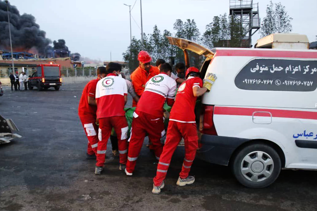 aa-20250426-37760926-37760923-iranin-bender-abbas-limanindaki-patlamada-can-kaybi-5e-yarali-sayisi-700e-yukseldi.jpg