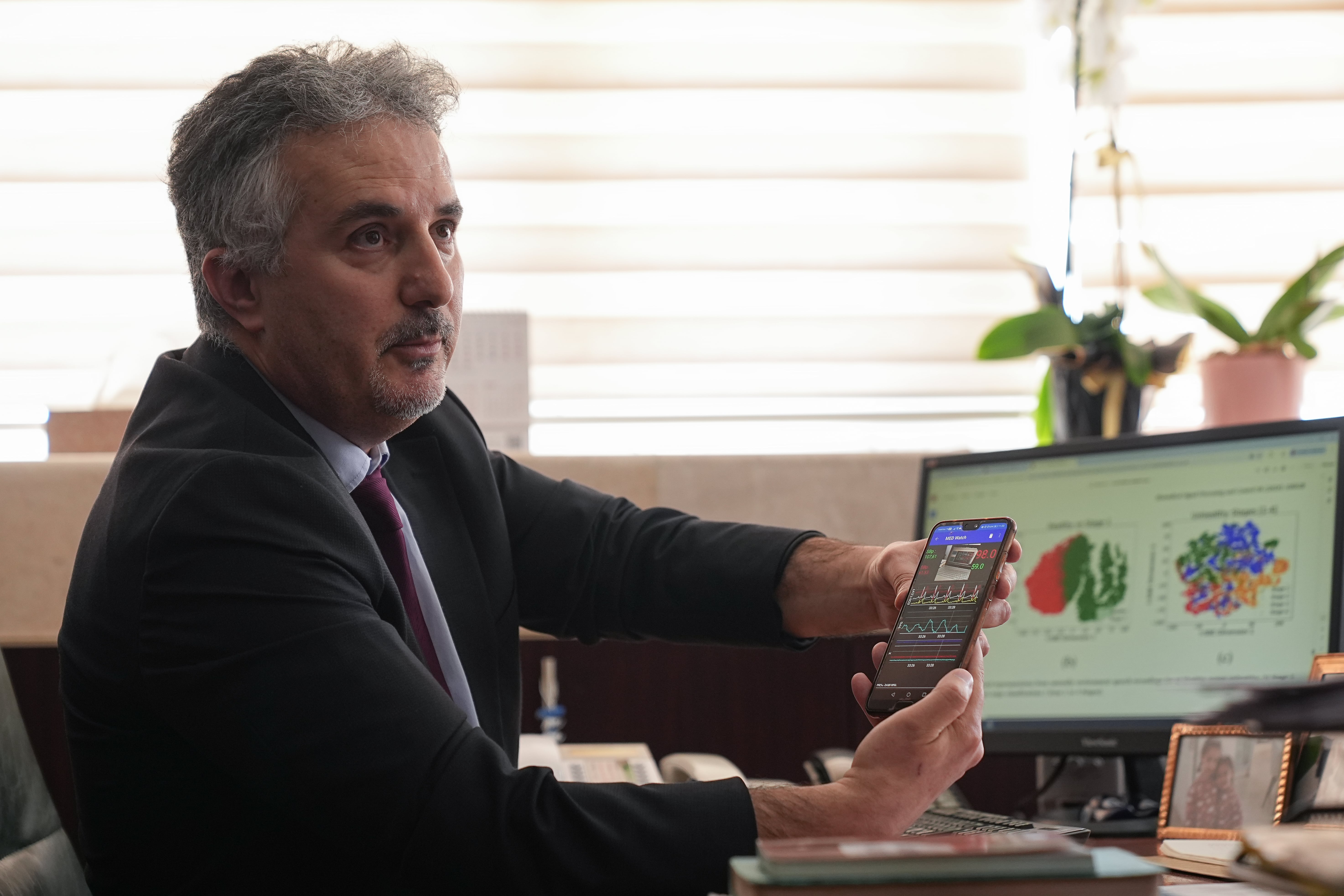 aa-20250428-37777685-37777683-turk-bilim-insanlari-sesten-akciger-kanserini-erken-evrede-tespit-edebilecek-uygulama-gelistirdi-min.jpg