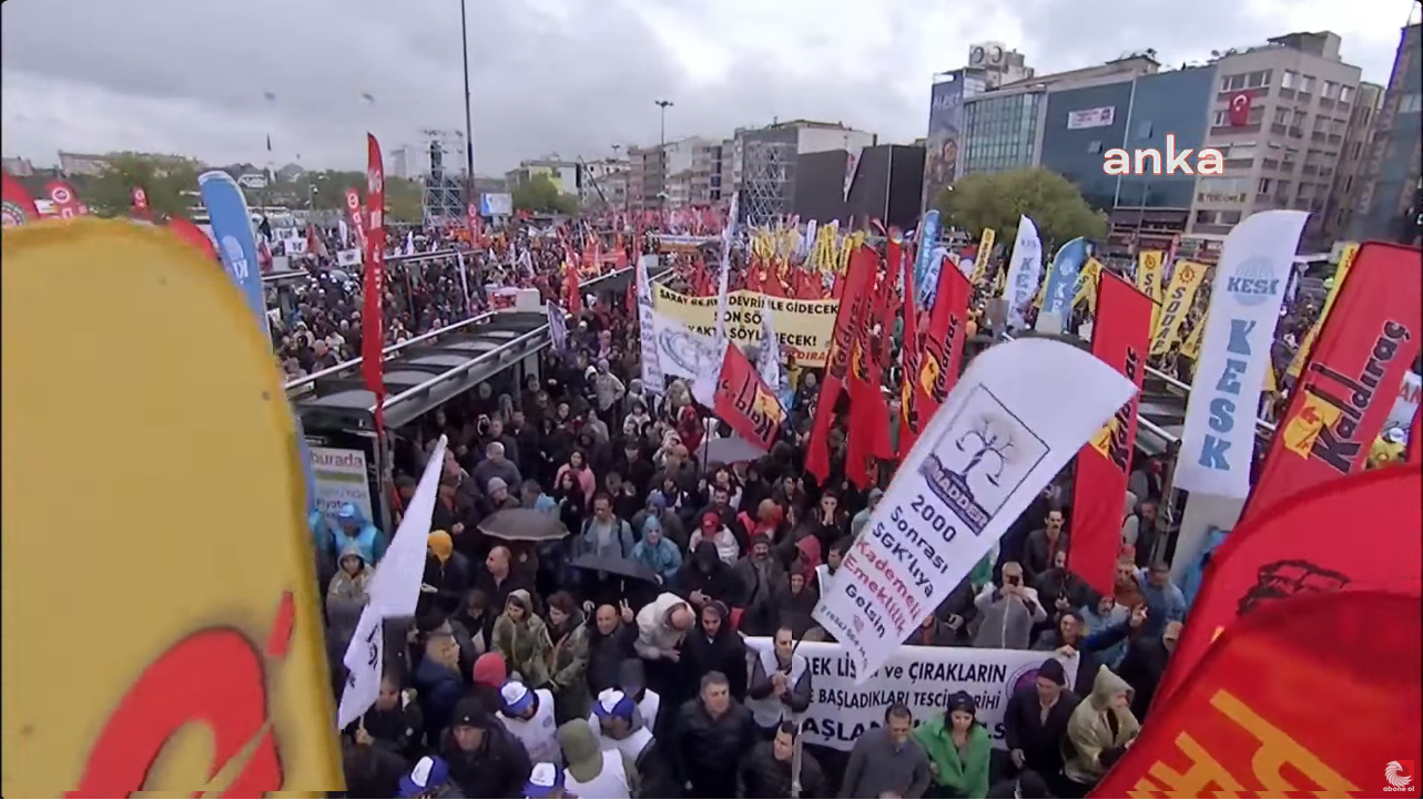 screenshot-2025-05-01-at-13-02-25-591-disk-kesk-tmmob-ve-ttb-1-mayisi-kadikoy-iskelede-kutluyor-istanbul-canli-youtube.png