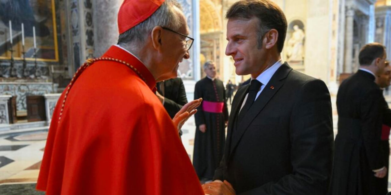 macron-yeni-papayi-tarif-etti-fransadan-laiklik-karsiti-hamle.jpg