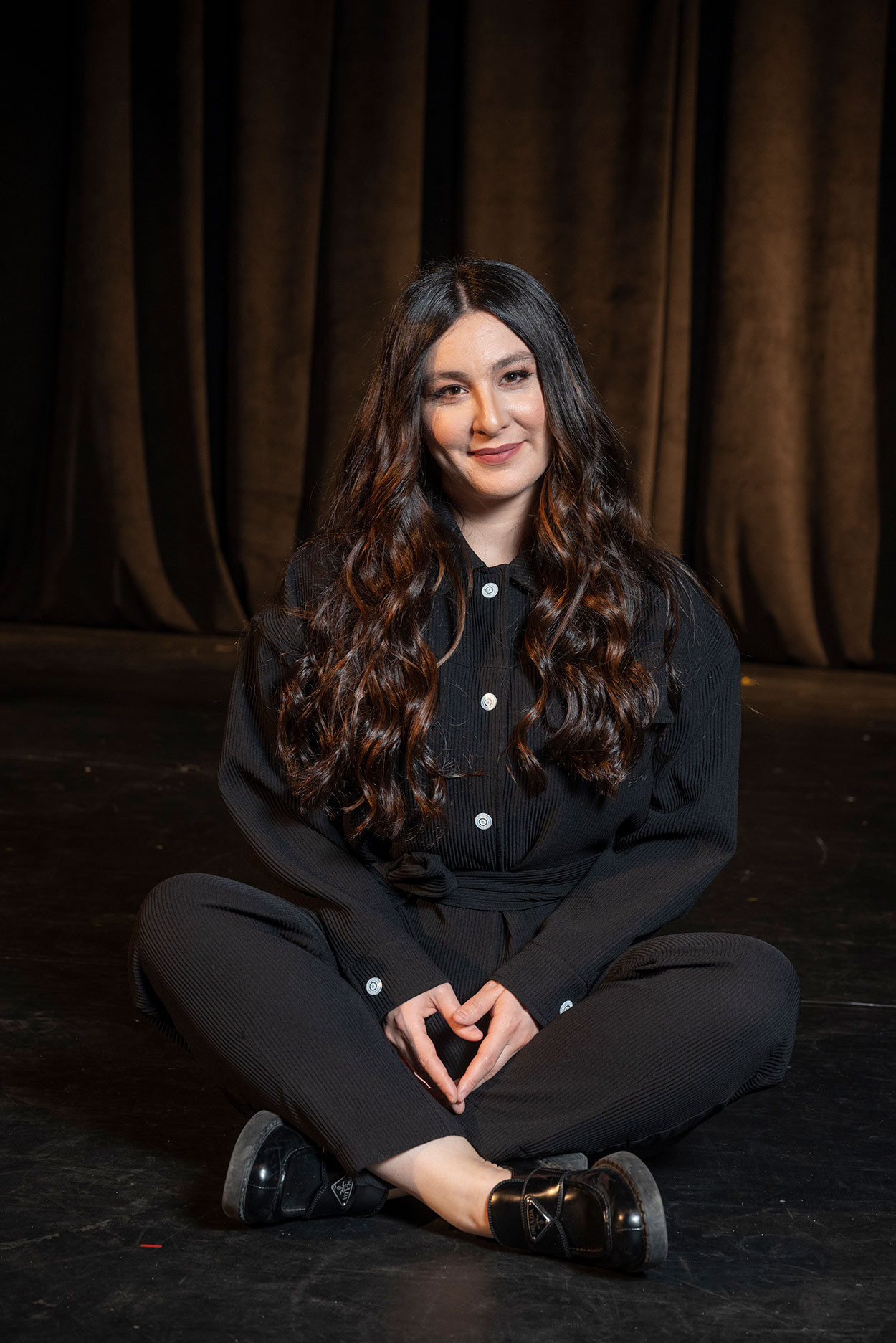 yasemin-sakallioglu-4yni.jpg