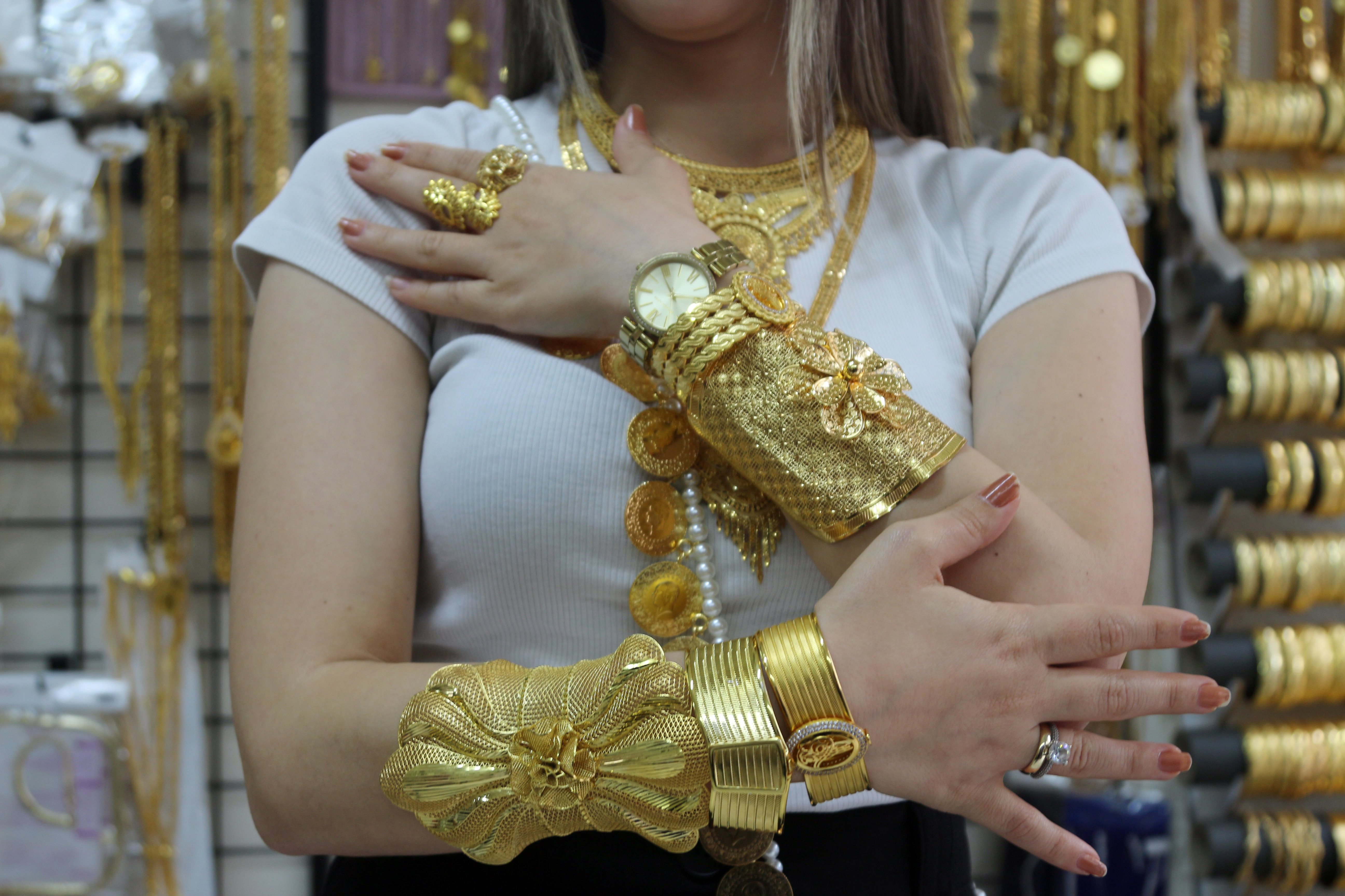 dugunde-altin-alamayanlar-imitasyon-taki-693372-205361.jpg