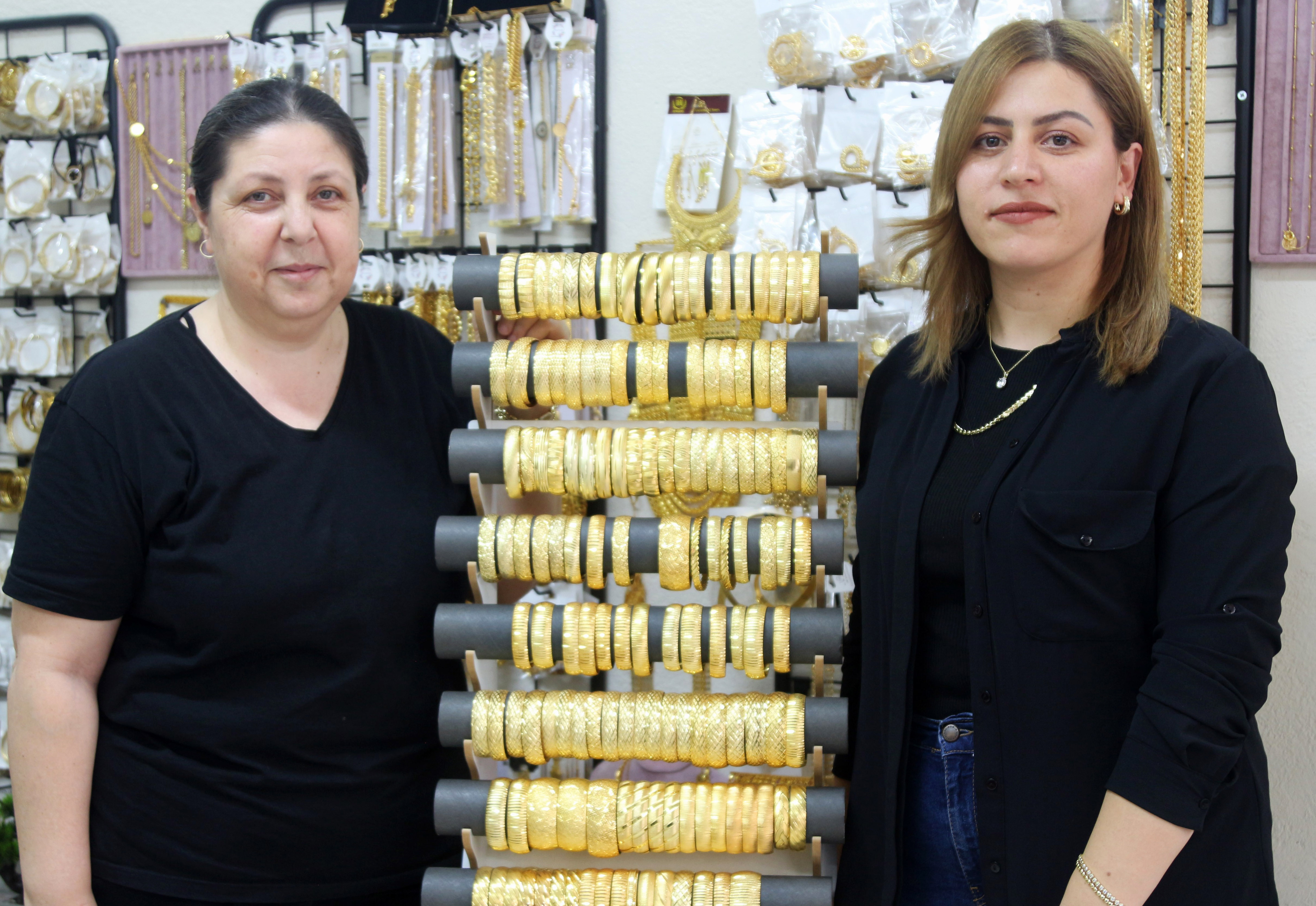 dugunde-altin-alamayanlar-imitasyon-taki-693374-205361.jpg
