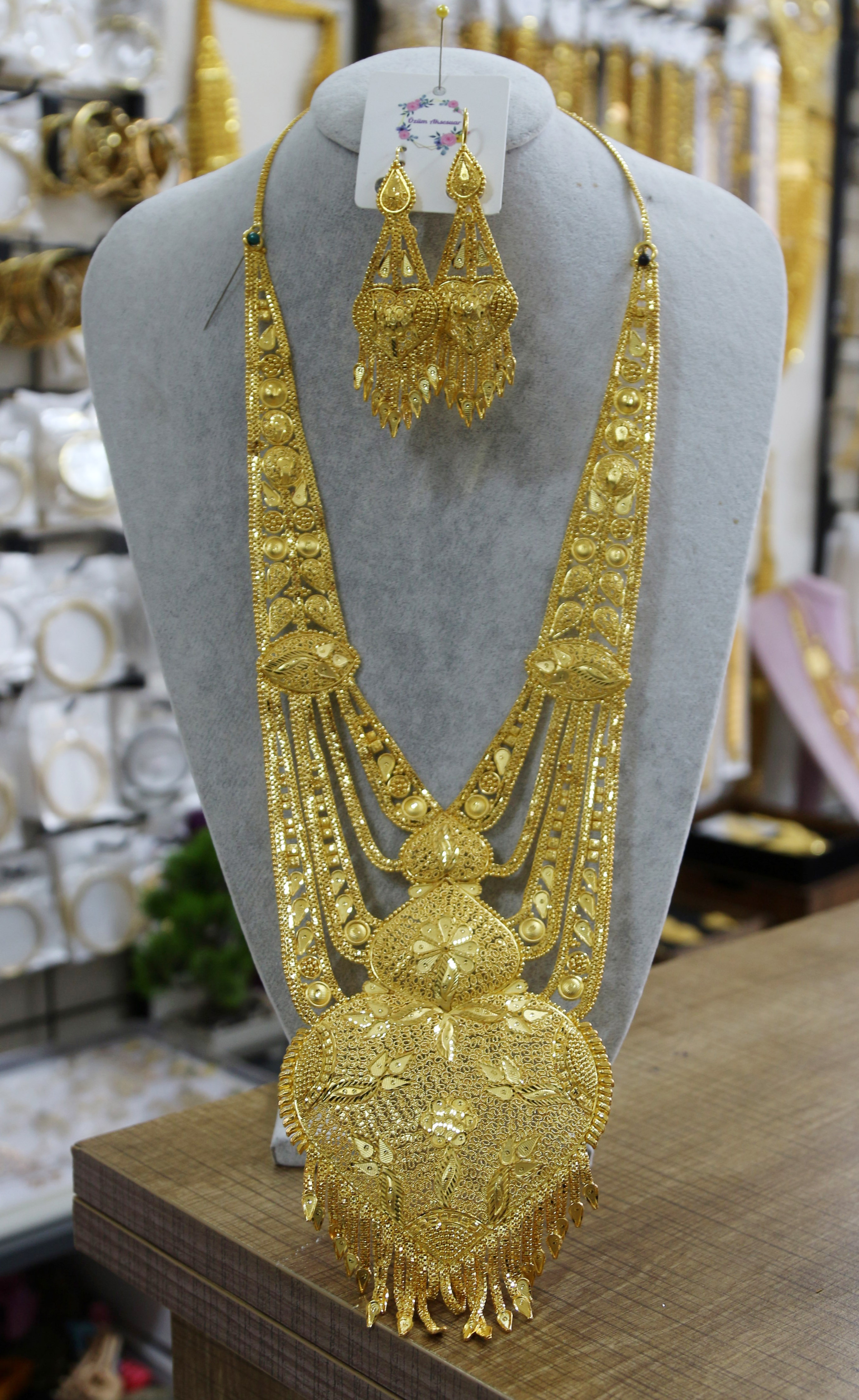 dugunde-altin-alamayanlar-imitasyon-taki-693379-205361.jpg