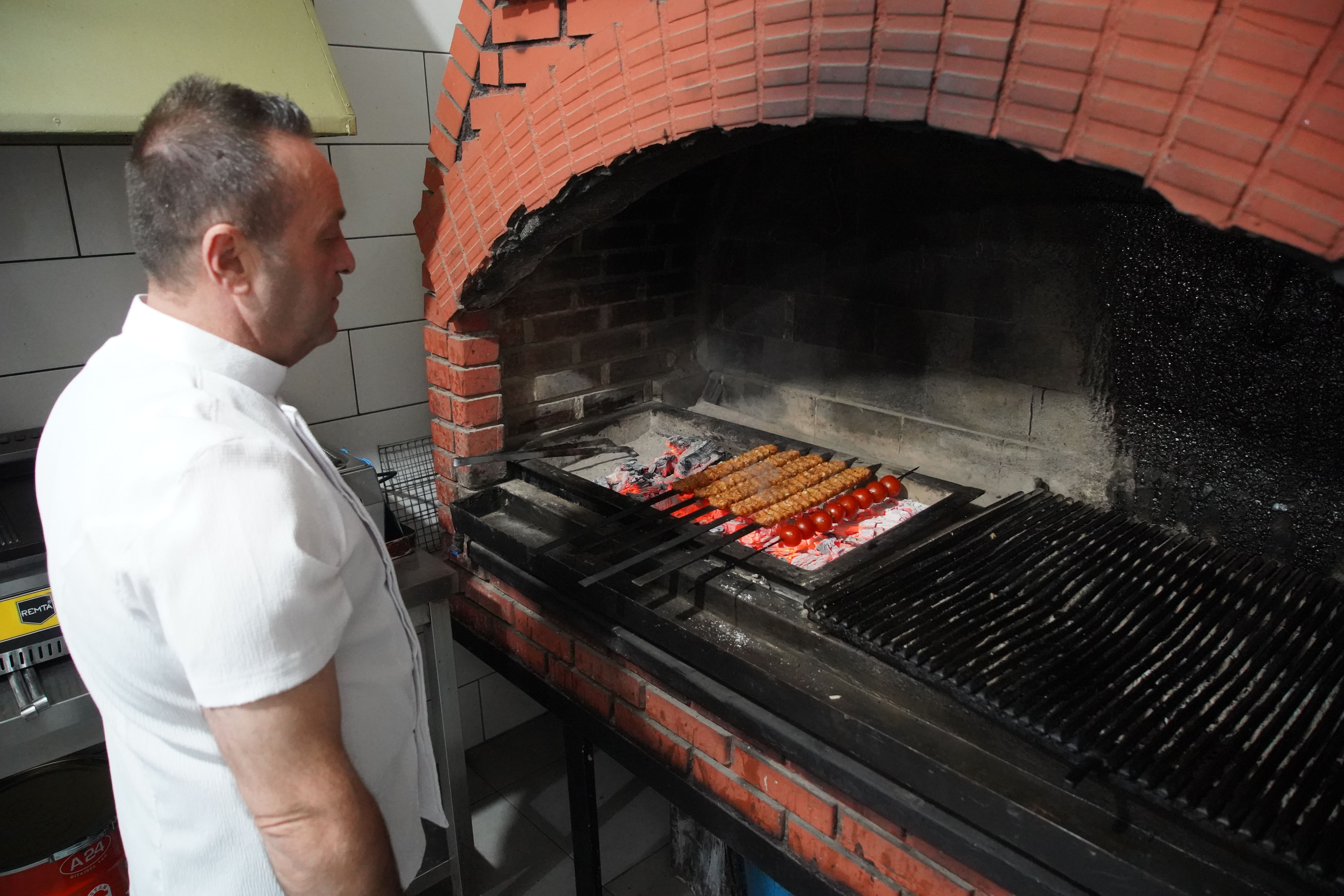 aa-20250505-37850062-37850044-trakyanin-yeni-lezzeti-edirne-kebabi-min.jpg