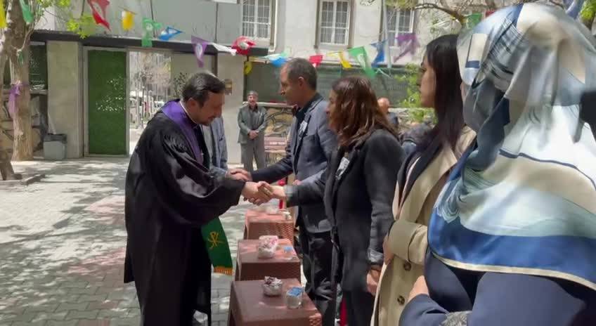 Kilise rahibinden Sırrı Süreyya Önder için taziye ziyareti