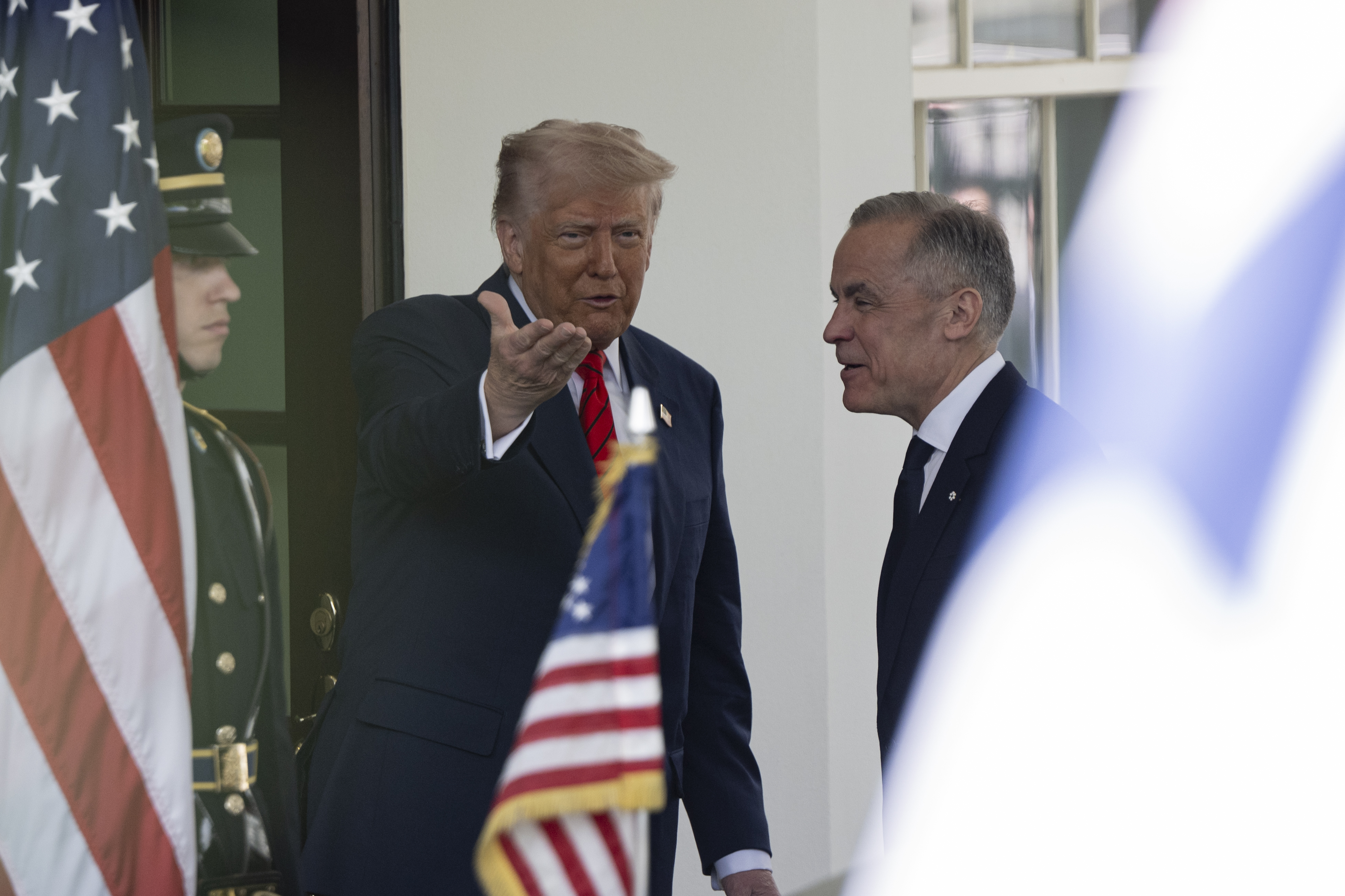 aa-20250506-37865346-37865344-donald-trump-ile-mark-carney-beyaz-sarayda-bir-araya-geldi.jpg
