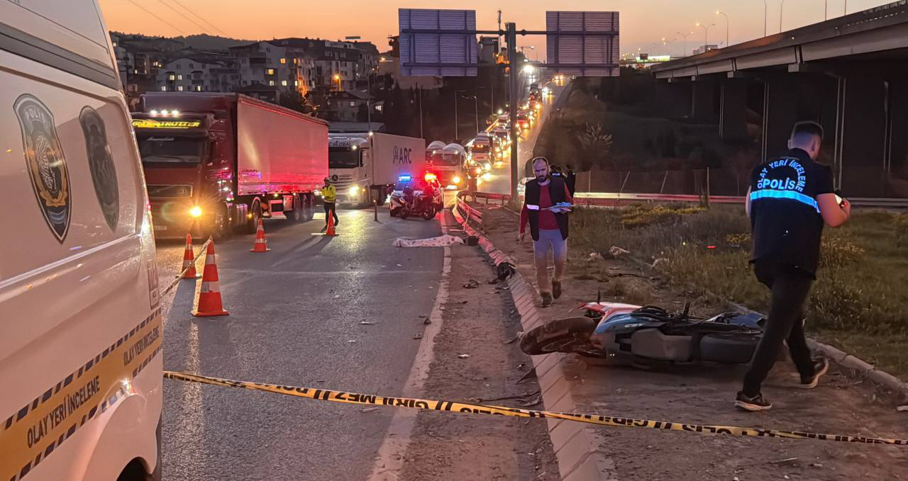 Kocaeli'de Beton Mikseri ile Çarpışan Motosiklet