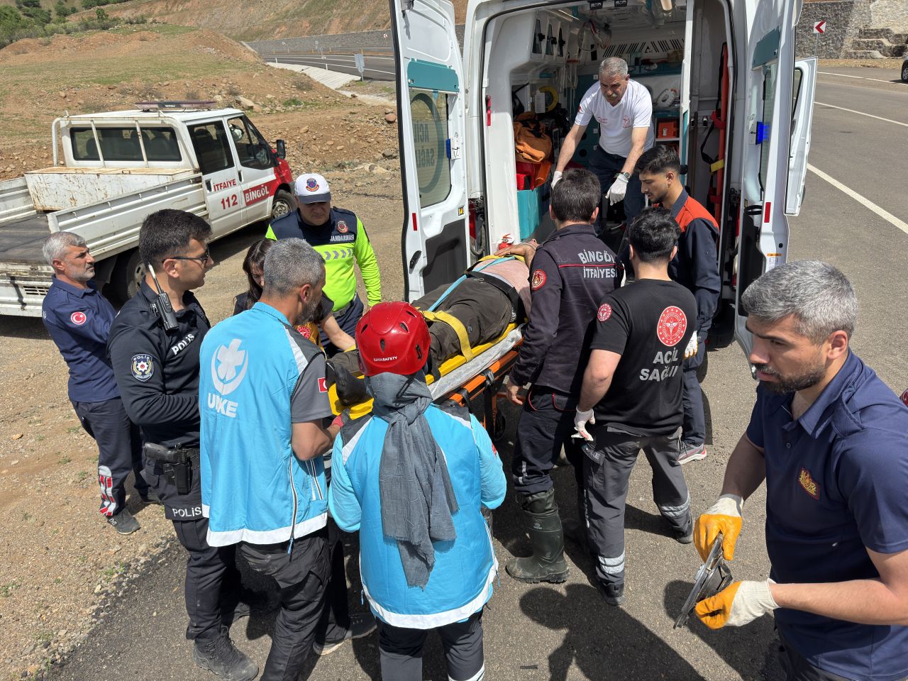 Yaralıların hastaneye sevk edilmesi