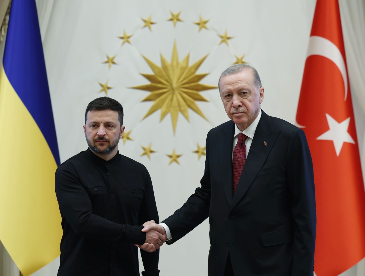 aa-20250515-37960819-37960817-cumhurbaskani-erdoganin-ukrayna-devlet-baskani-zelenskiy-ile-gorusmesi-basladi.jpg