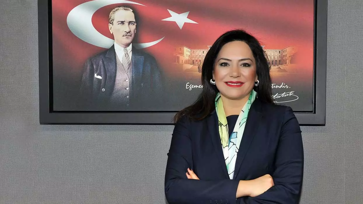 candan-yuceerin-ilk-icraa-505.webp