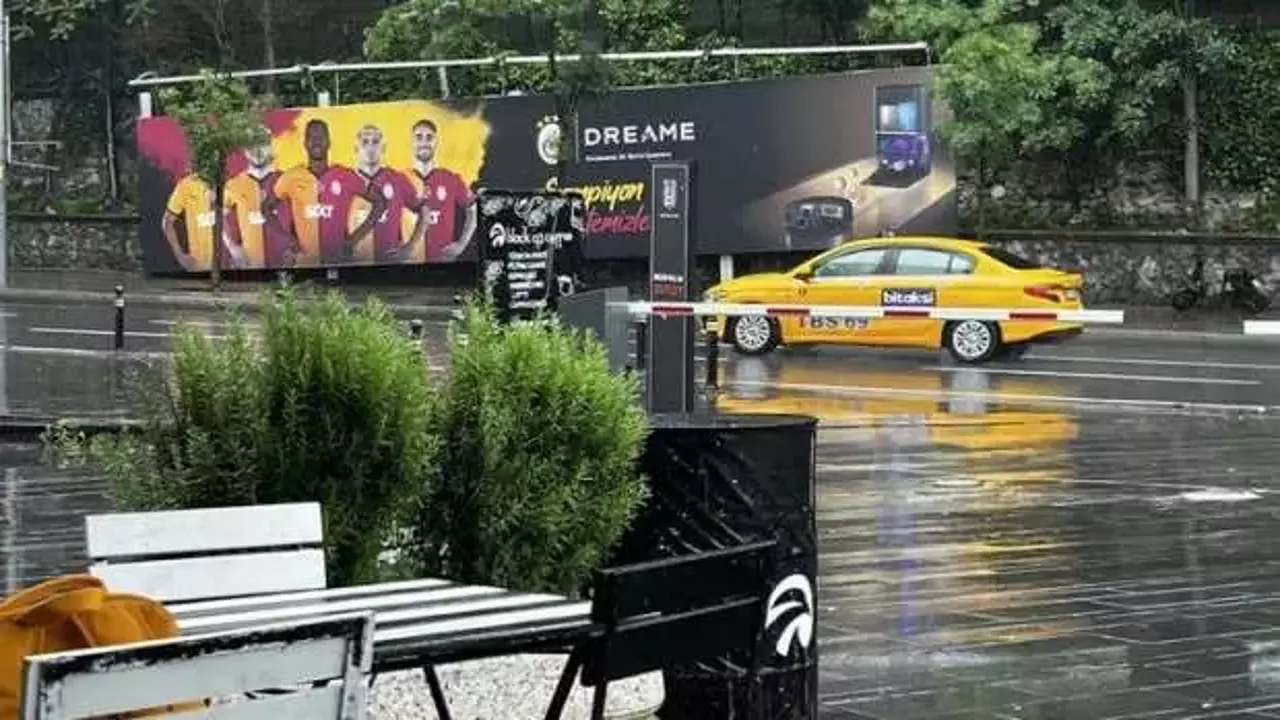 besiktasin-evinde-sampiyon-galatasaray-reklam-panosu-1747487997-701.webp