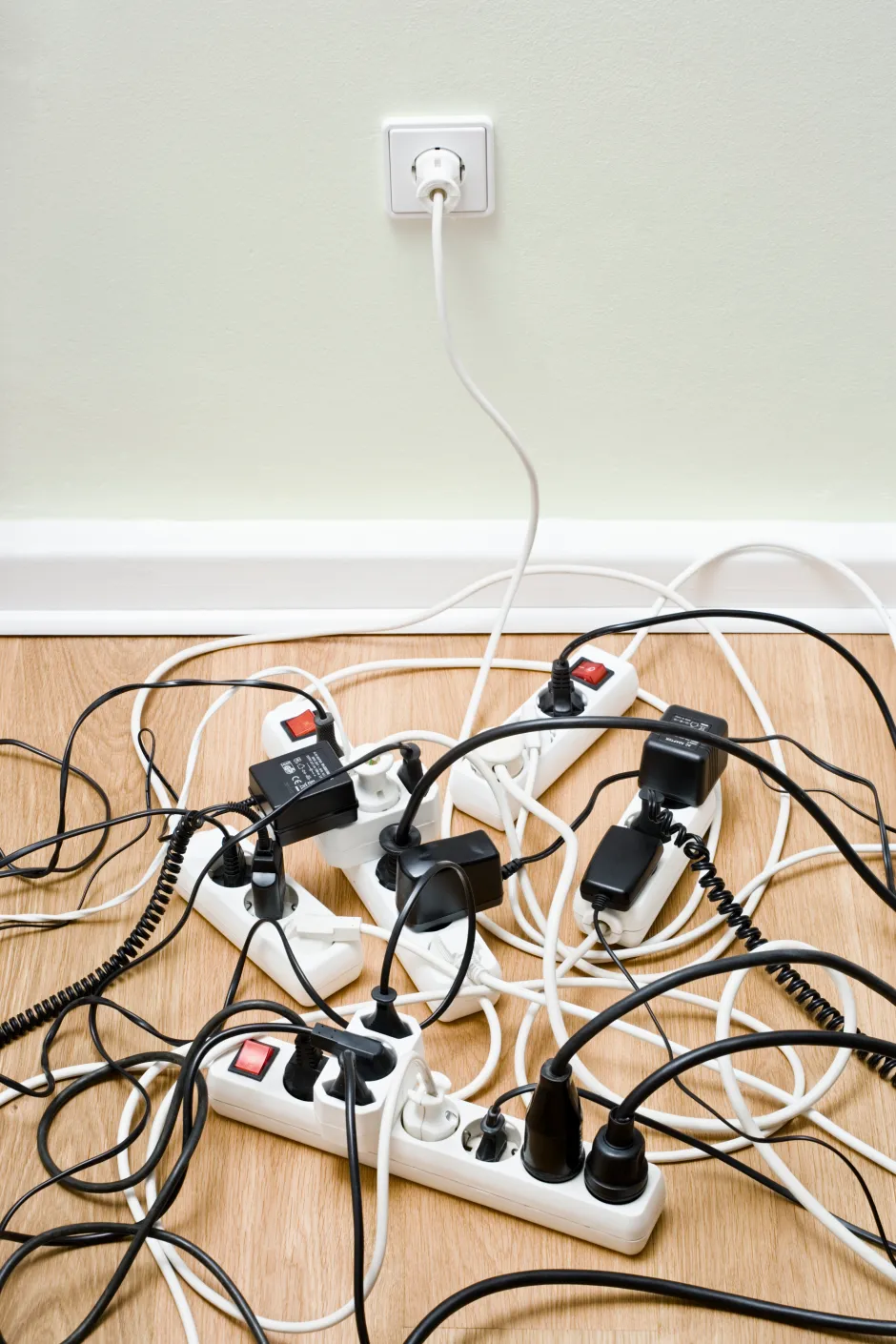 electric-plugs-german-version-990786331.webp
