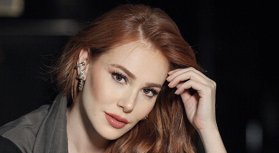 elcinsangu-yeni-2ykaa.jpg