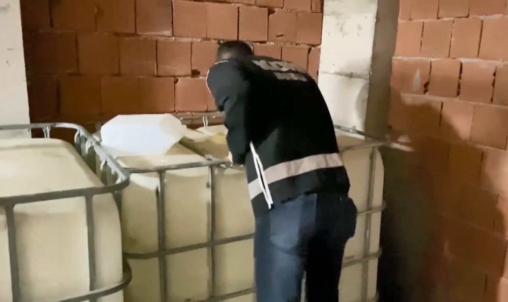 bursada-4-bin-440-litre-etil-alkol-ele-725074-214282.jpg