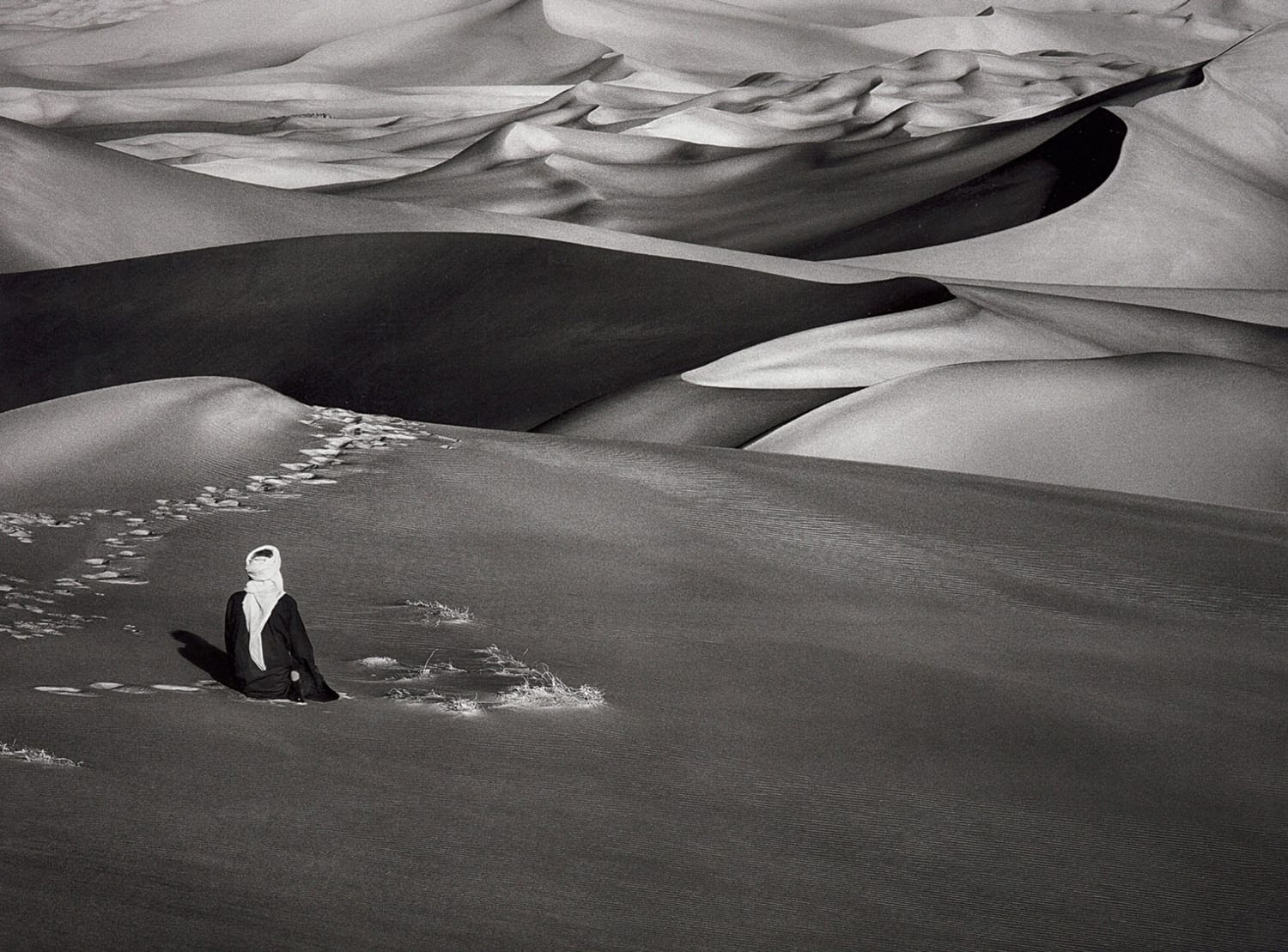 sebastiao-salgado-sahara-south-of-djanet-algeria.jpeg