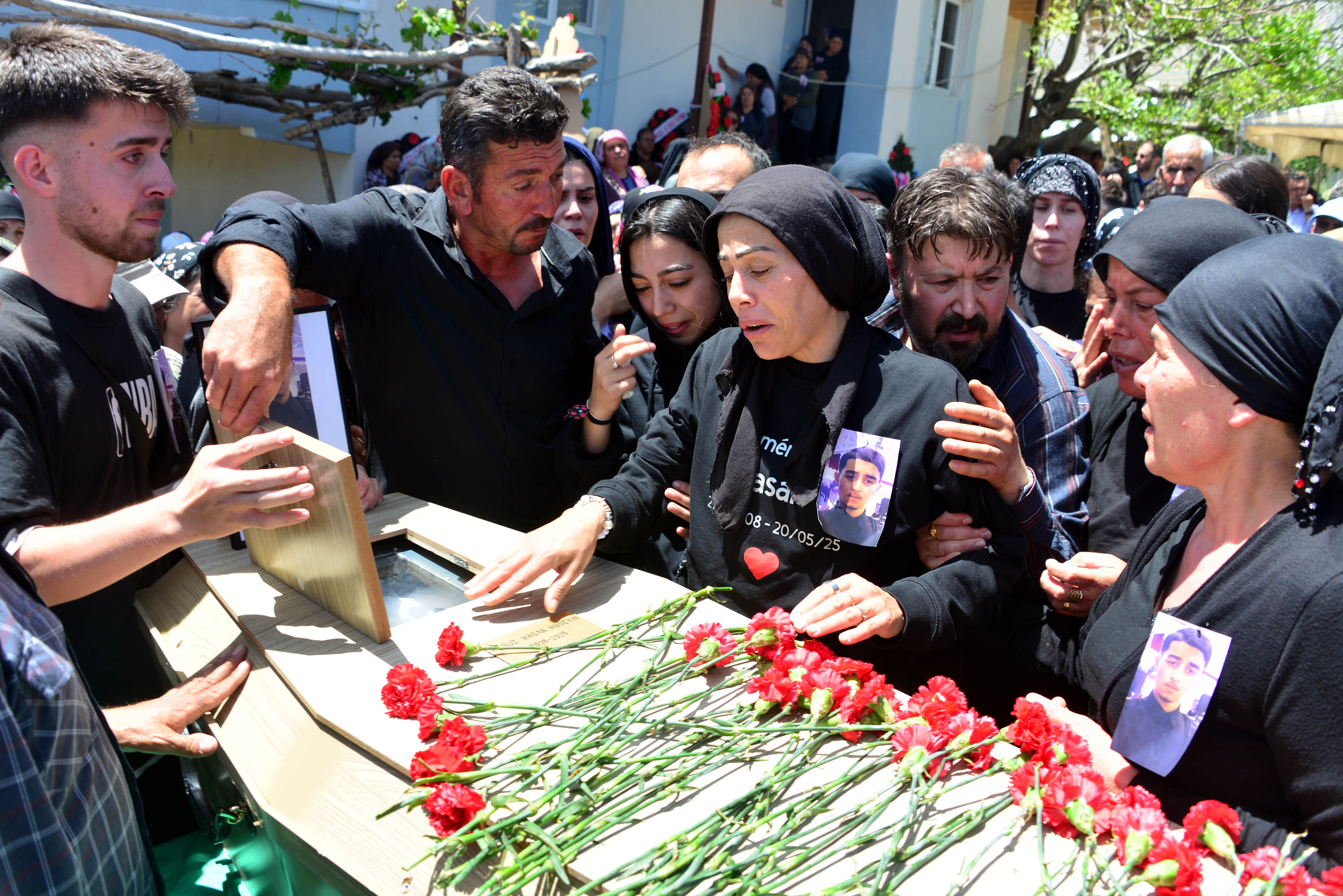 fransada-baltayla-oldurulen-hasan-kahr-731631-216158.jpg