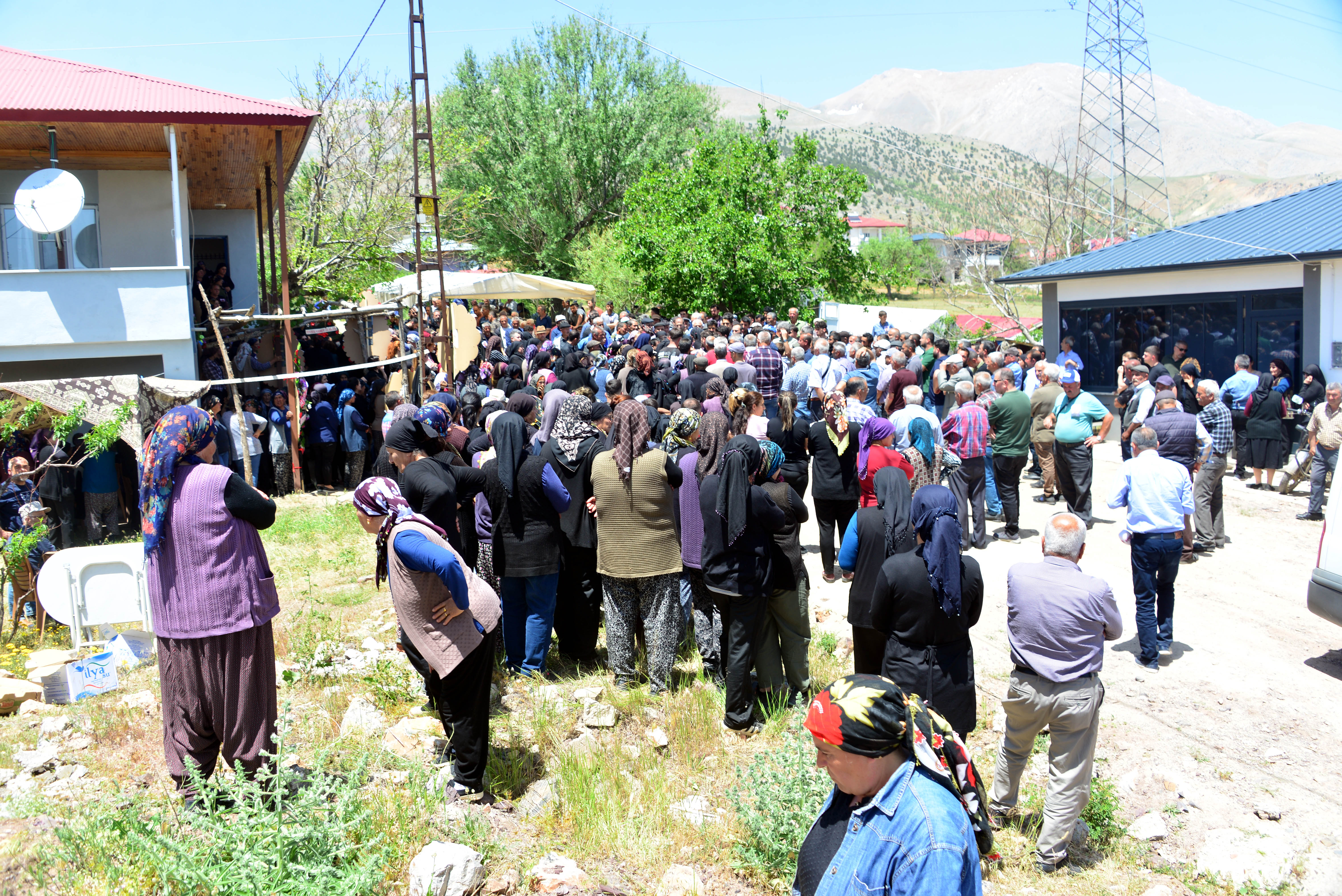 fransada-baltayla-oldurulen-hasan-kahr-731650-216158.jpg