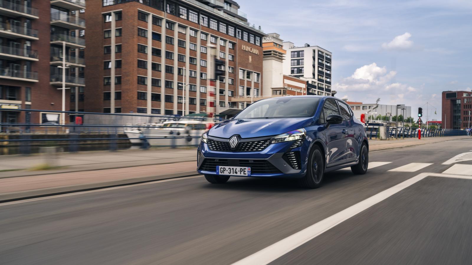 new-renault-clio-e-tech-full-hybrid-esprit-alpine-5.jpg