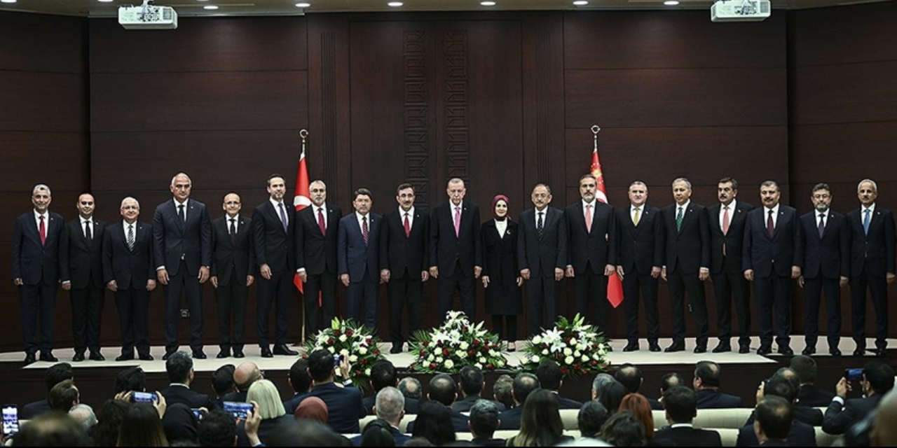 erdogan-bakanlari-emekliye-ayirmaya-hazirlaniyor-kabine-sil-bastan-2.jpg