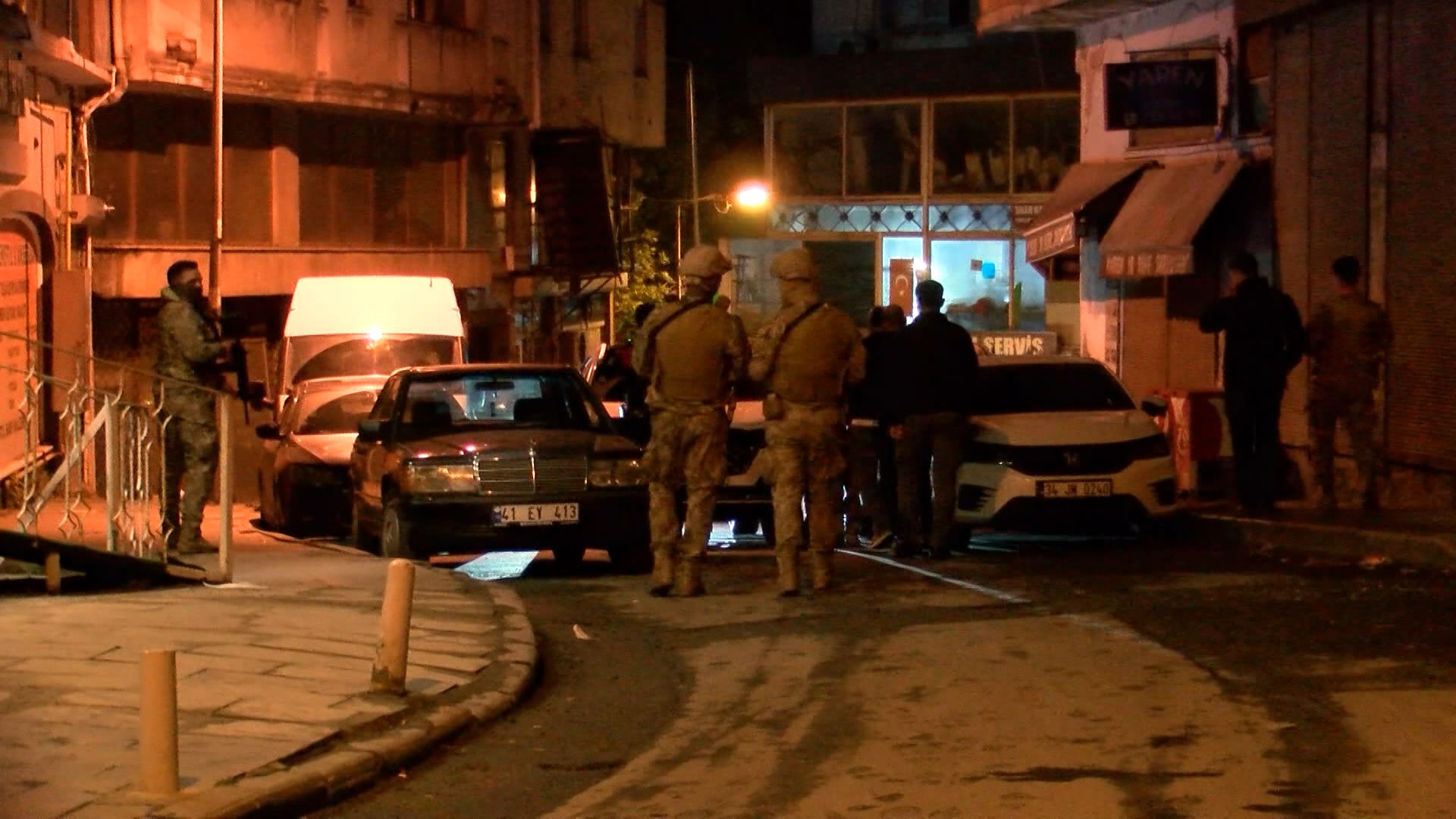 istanbul-kagithanede-eglence-mekanina-734458-216918.jpg