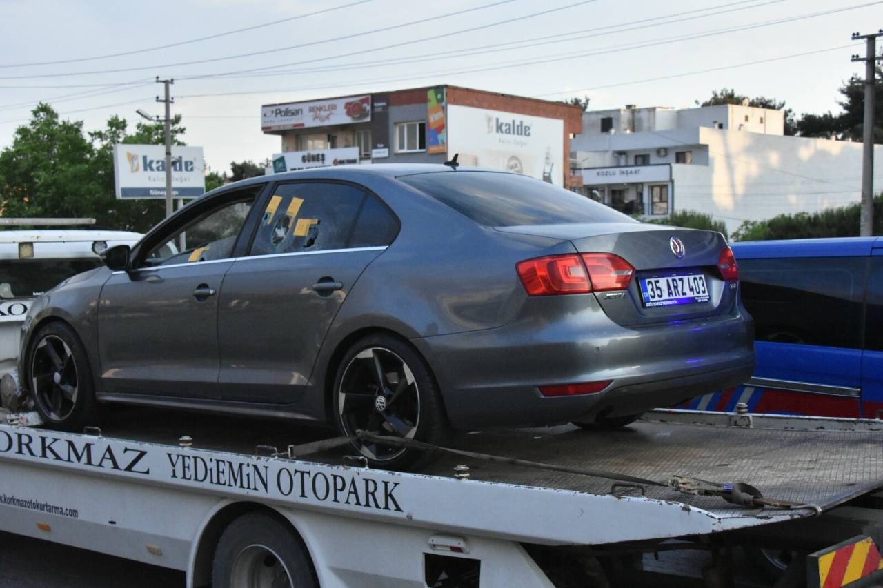 izmirde-otomobile-tufekli-saldiri-3-ol-740317-218578.jpg