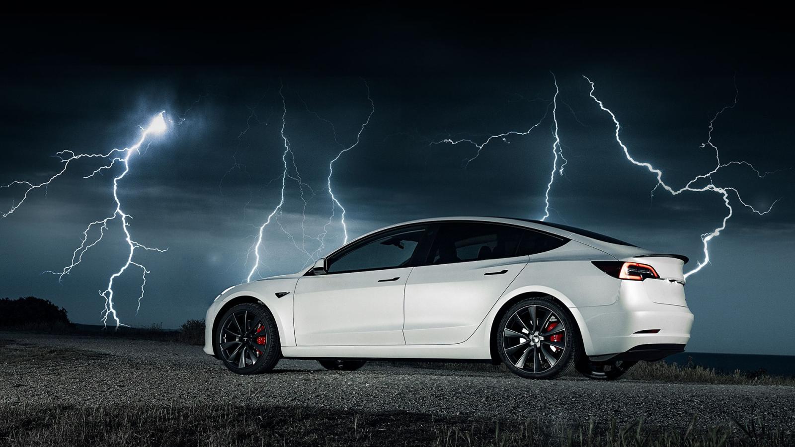 tesla1.jpg