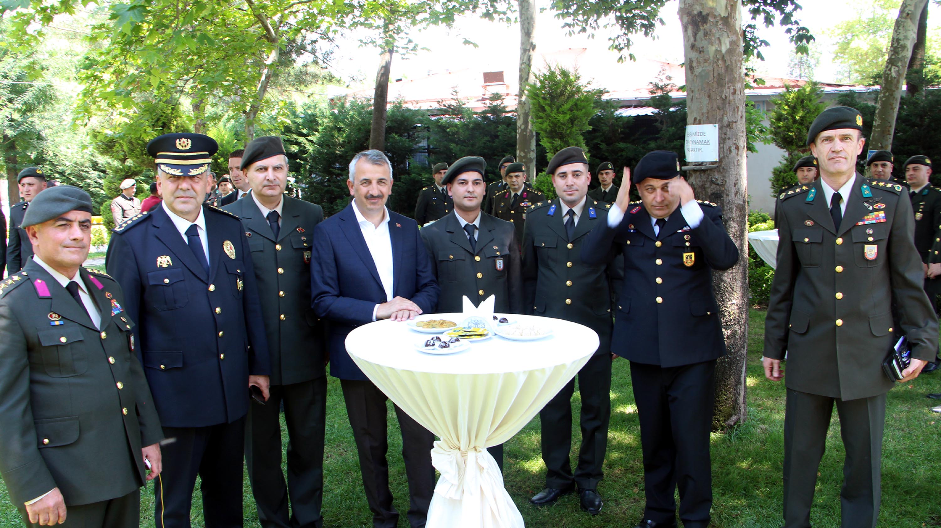 edirne-valisi-sezer-bayramda-4-sinir-k-752434-222096.jpg