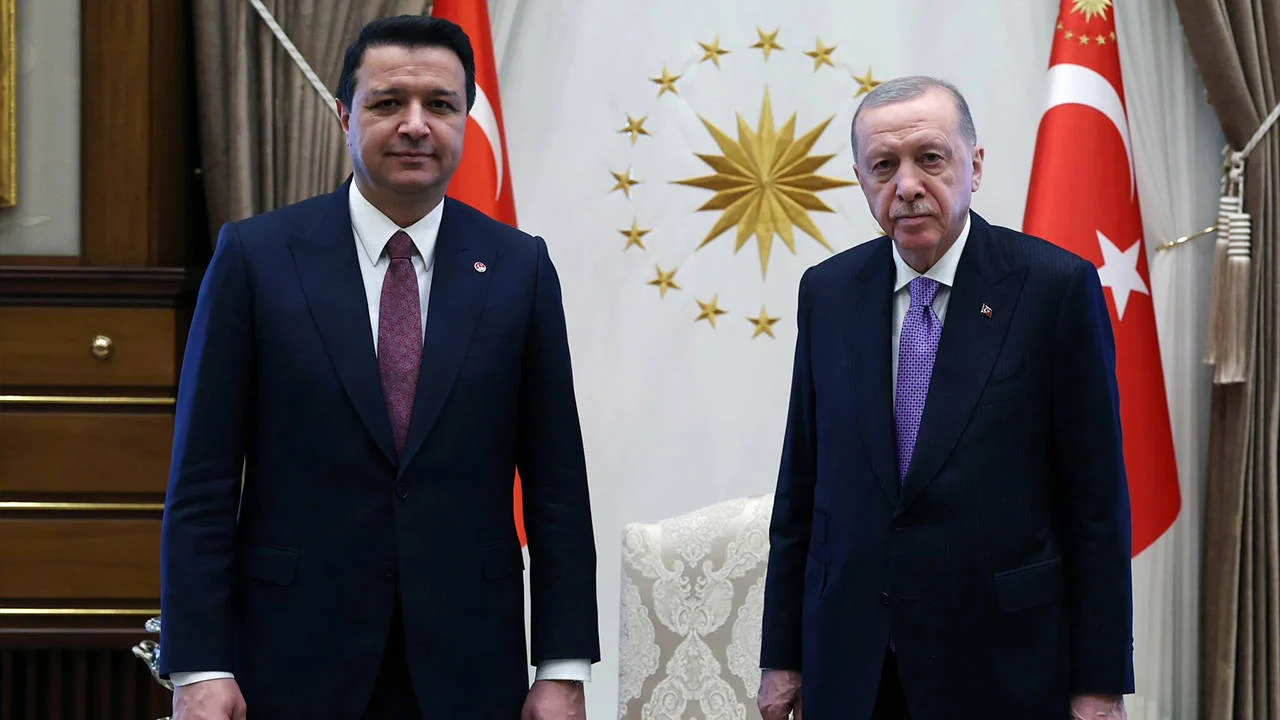 erdogan-ile-saadet-partisi-genel-baskani-arikan-bir-araya-geldi.webp