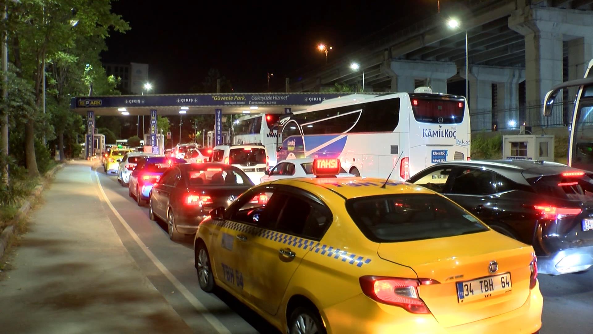 istanbul-15-temmuz-demokrasi-otogari-v-751191-221710.jpg